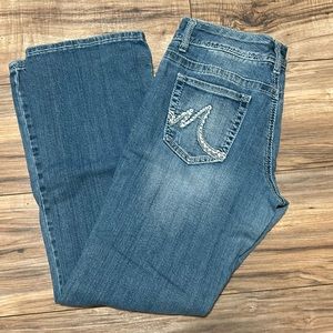 Like new! Size 5/6 short